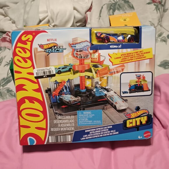 NEW Hot Wheels City Downtown Car Wash - Picture 8 of 8